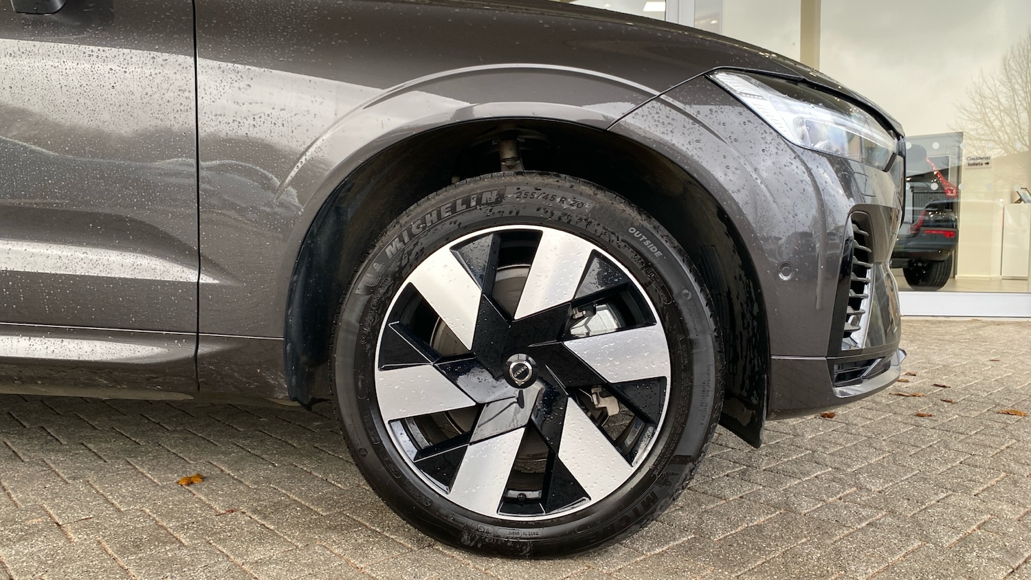 Used Volvo XC60 2025 for sale - 77323775: Photo 9