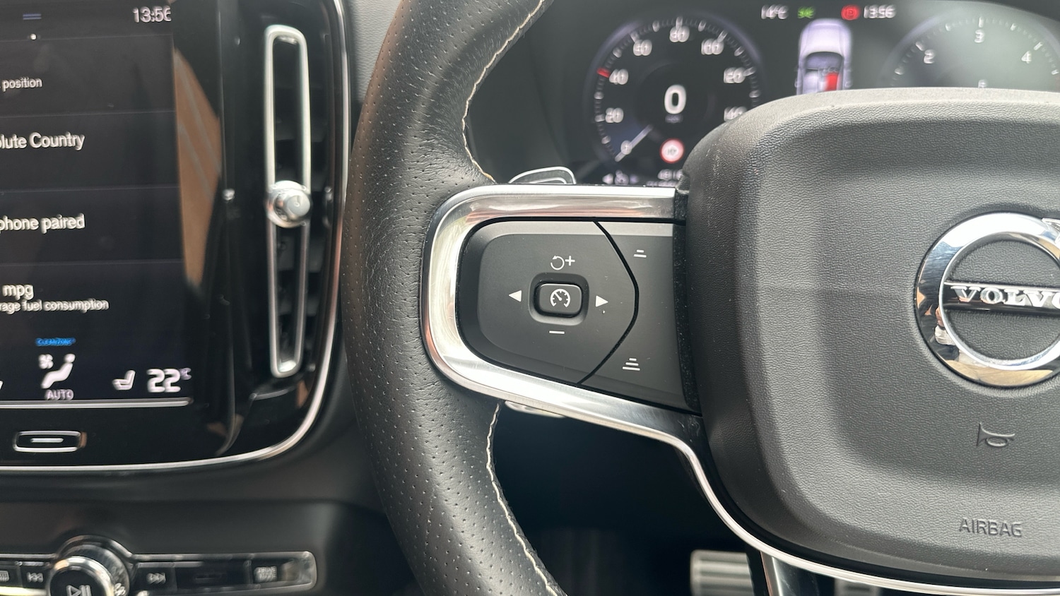 Used Volvo XC40 2019 for sale - 78211808: Photo 21