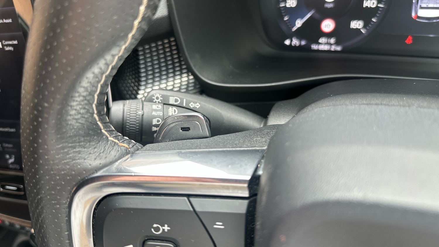 Used Volvo XC40 2019 for sale - 78211808: Photo 54