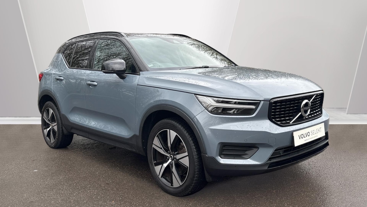 Used Volvo XC40 2021 for sale - 77742490: Photo 1