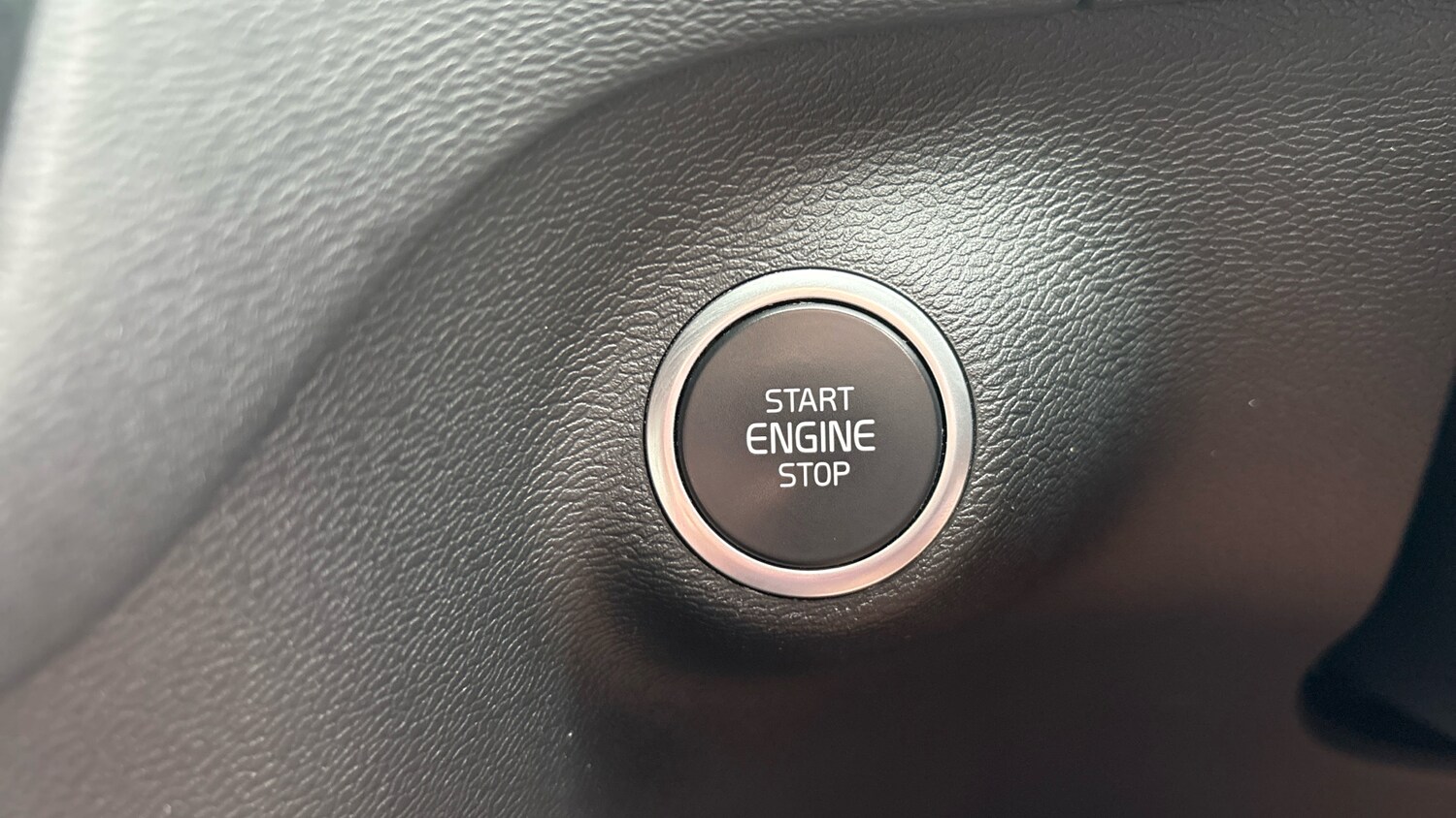 Used Volvo XC40 2021 for sale - 77742490: Photo 25