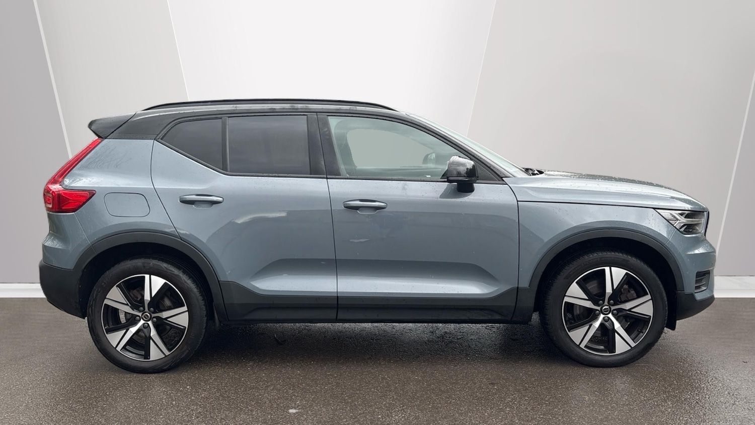 Used Volvo XC40 2021 for sale - 77742490: Photo 3