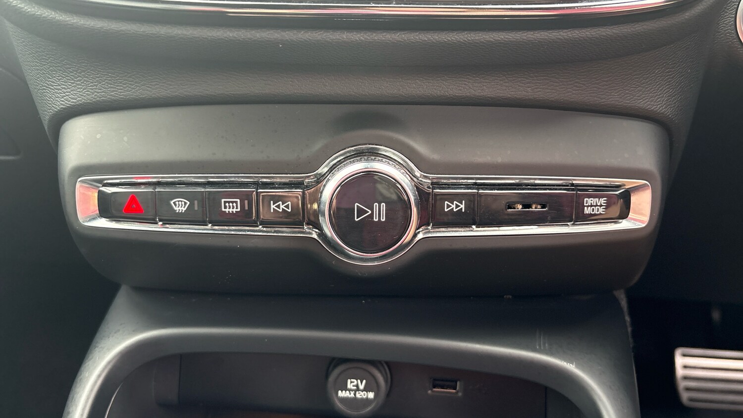 Used Volvo XC40 2021 for sale - 77742490: Photo 37