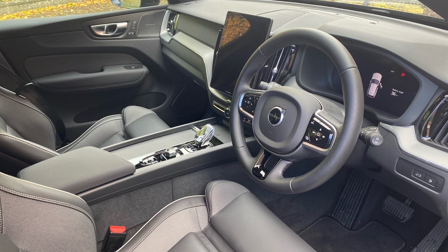 Used Volvo XC60 2025 for sale - 76653187: Photo 5