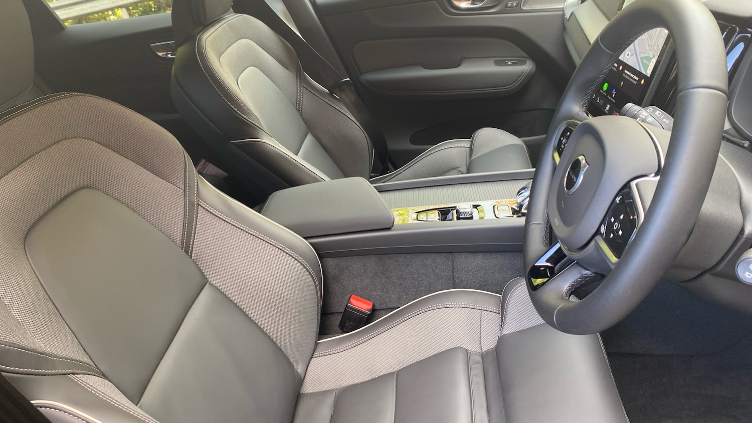 Used Volvo XC60 2025 for sale - 76653187: Photo 9