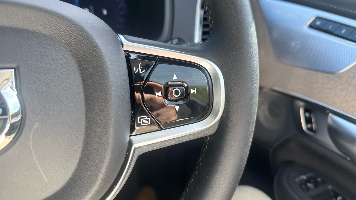 Used Volvo XC90 2023 for sale - 78176357: Photo 27