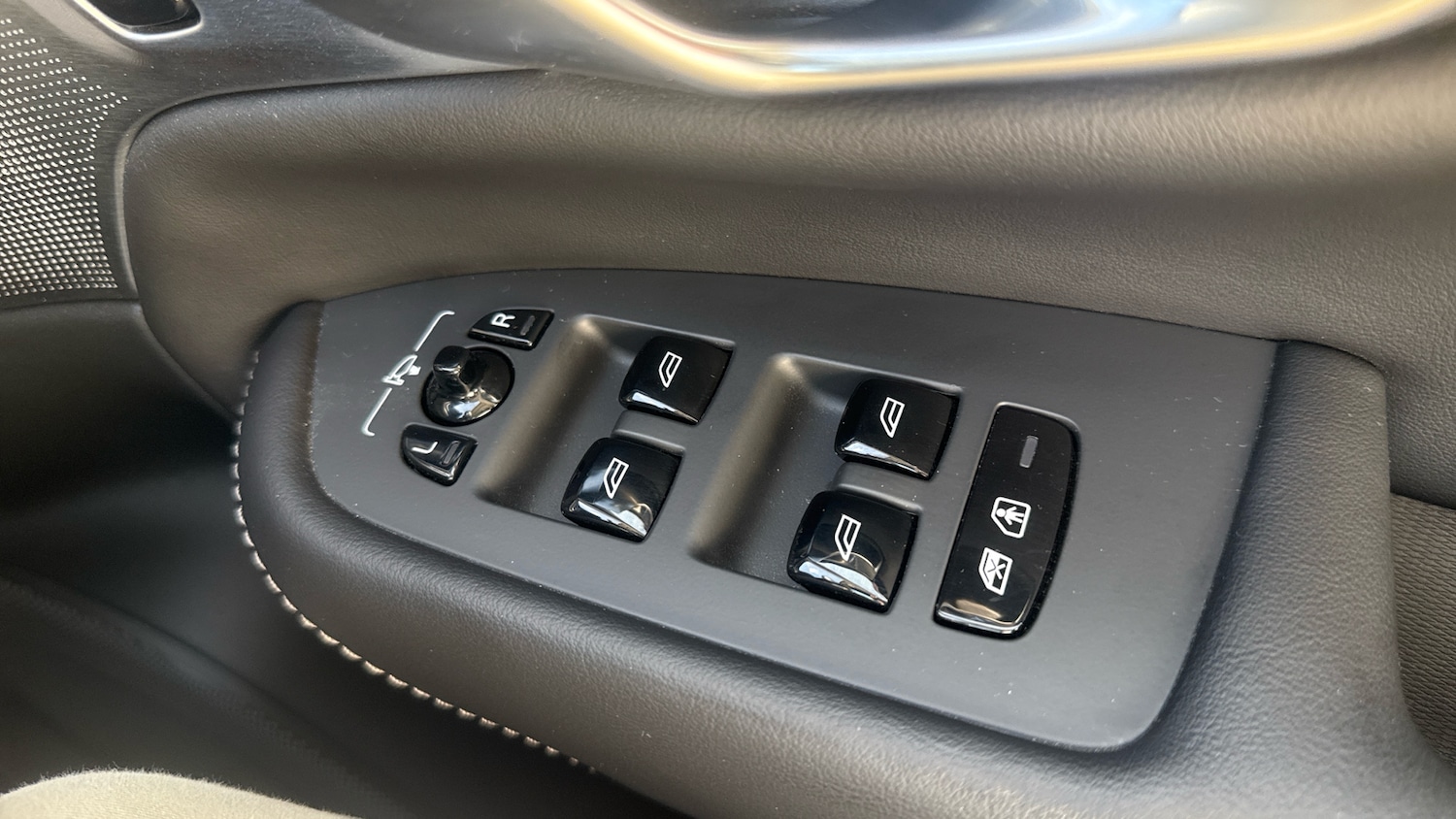 Used Volvo XC90 2023 for sale - 78176357: Photo 31