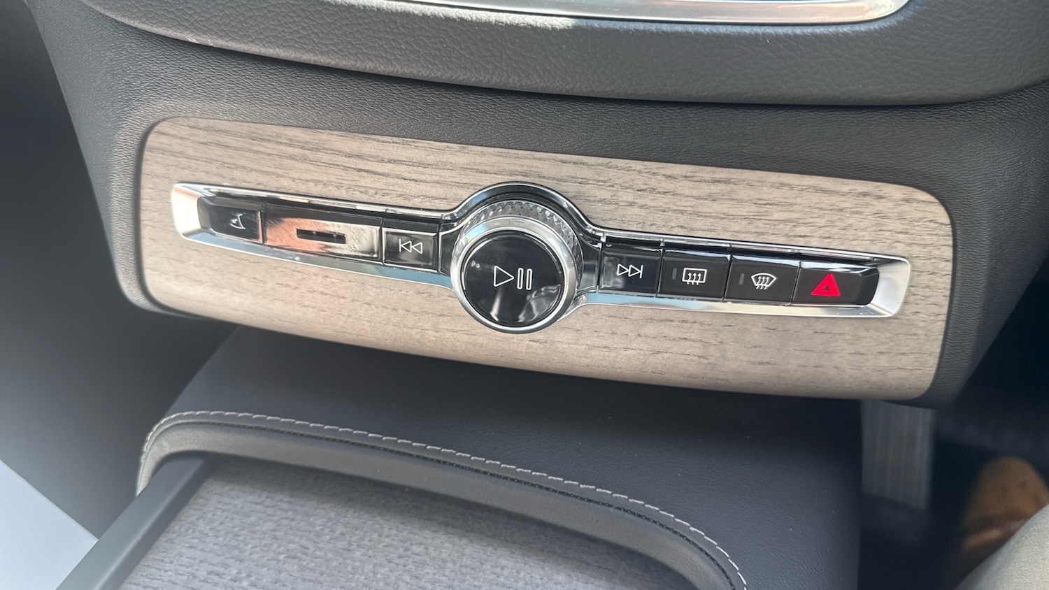 Used Volvo XC90 2023 for sale - 78176357: Photo 42