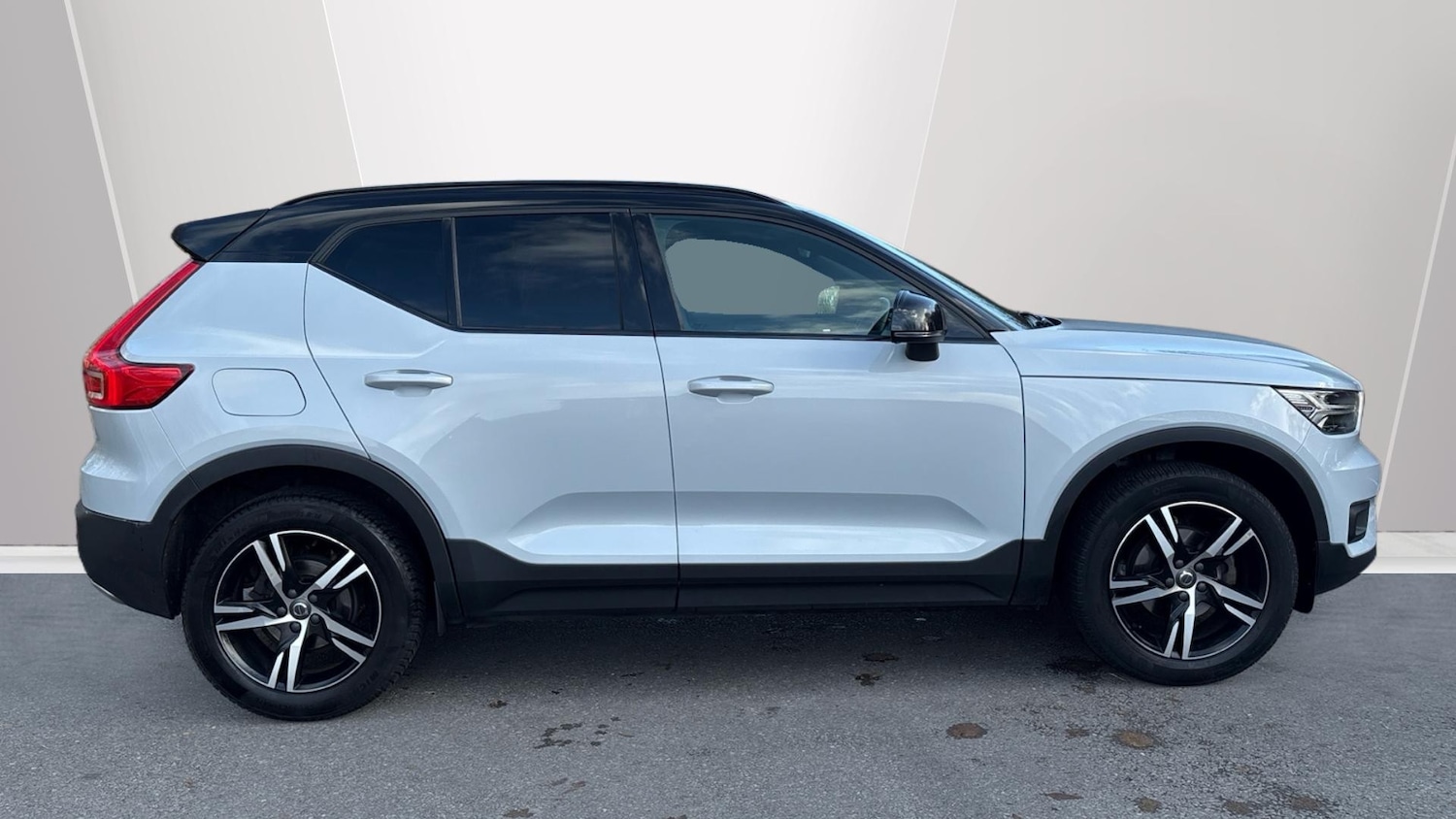 Used Volvo XC40 2020 for sale - 76979297: Photo 3