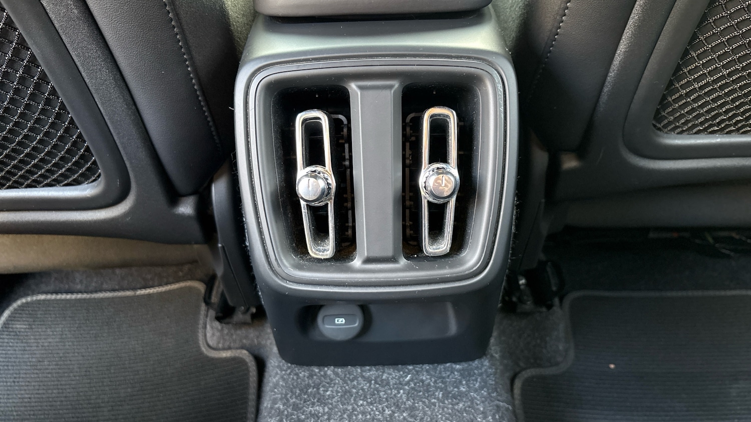 Used Volvo XC40 2020 for sale - 76979297: Photo 34