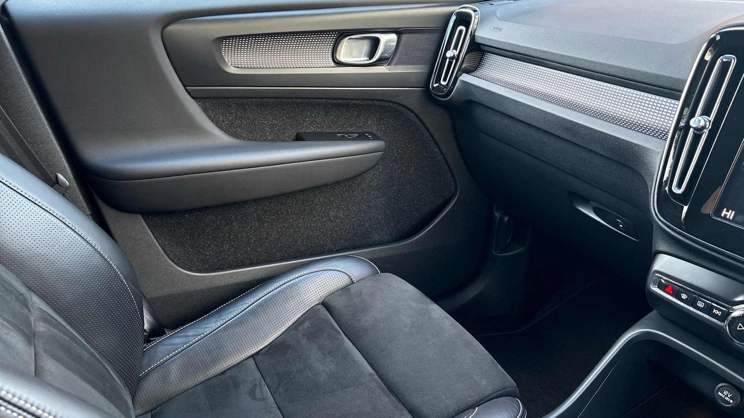 Used Volvo XC40 2020 for sale - 76979297: Photo 39