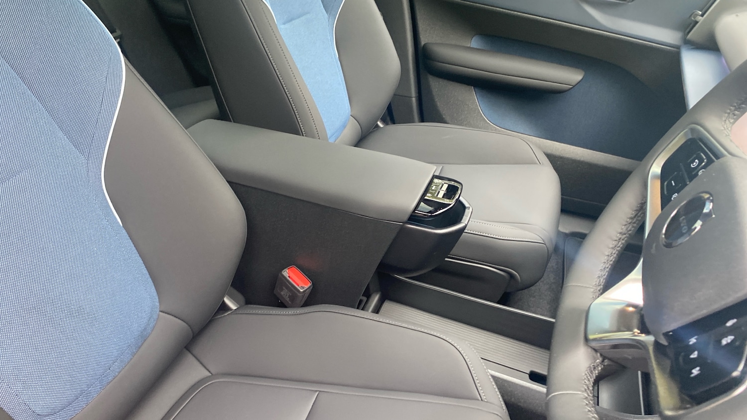 Used Volvo EX30 2025 for sale - 77446132: Photo 9