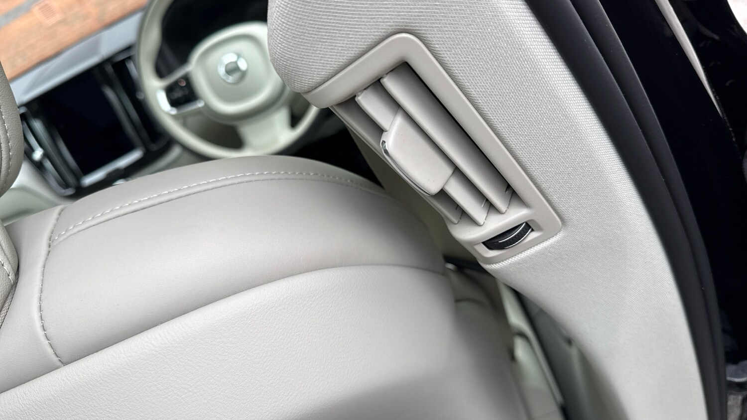 Used Volvo XC60 2021 for sale - 77983856: Photo 23