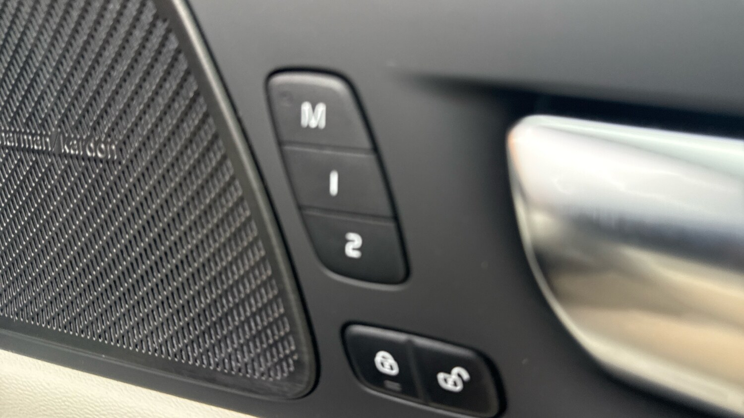 Used Volvo XC60 2021 for sale - 77983856: Photo 28