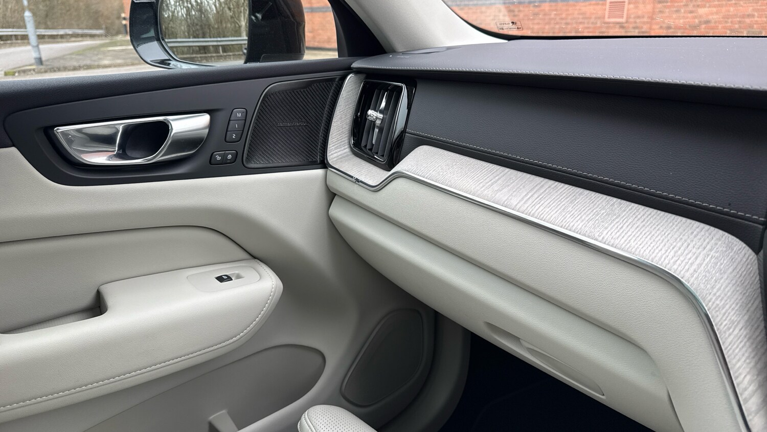 Used Volvo XC60 2021 for sale - 77983856: Photo 51