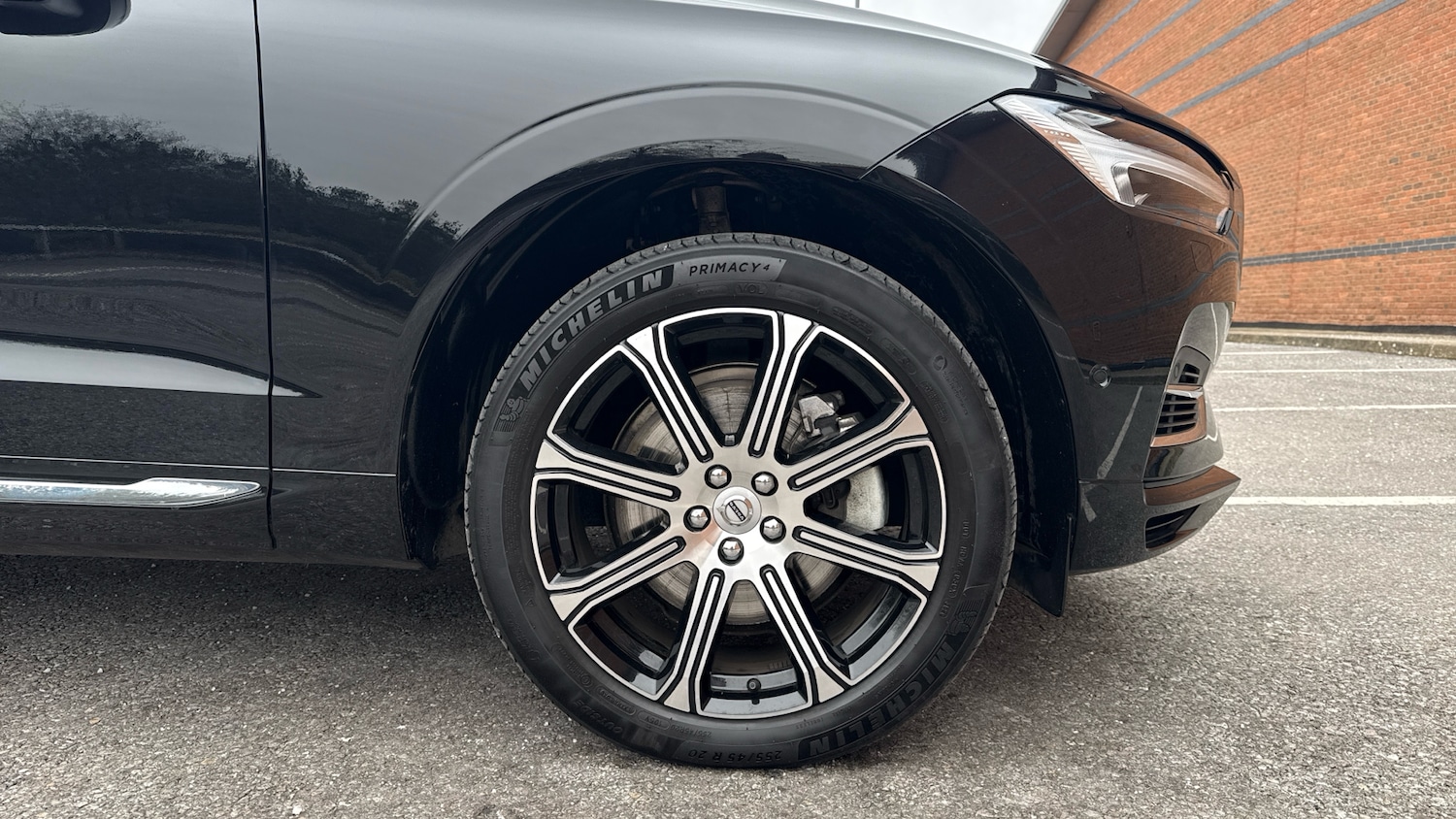 Used Volvo XC60 2021 for sale - 77983856: Photo 9