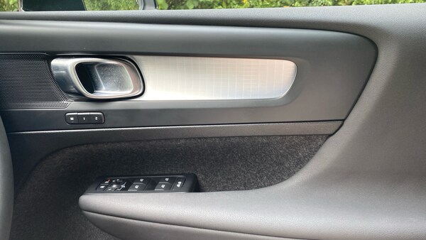 Used Volvo XC40 2023 for sale - 75686143: Photo 15