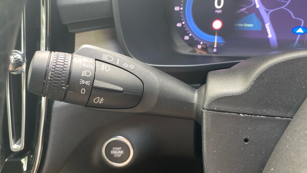 Used Volvo XC40 2023 for sale - 75686143: Photo 24