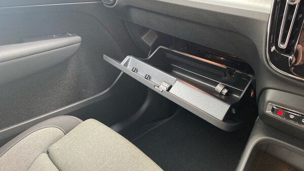 Used Volvo XC40 2023 for sale - 75686143: Photo 47