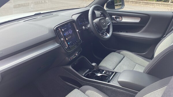Used Volvo XC40 2023 for sale - 75686143: Photo 4