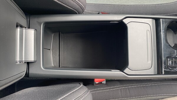 Used Volvo XC40 2023 for sale - 75686143: Photo 50
