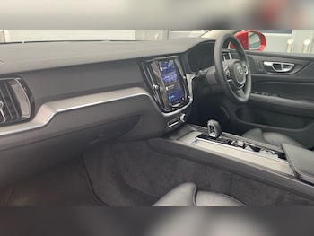 Used Volvo V60 2022 for sale - 75894358: Photo