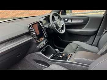 Used Volvo XC40 2024 for sale - 74104362: Photo