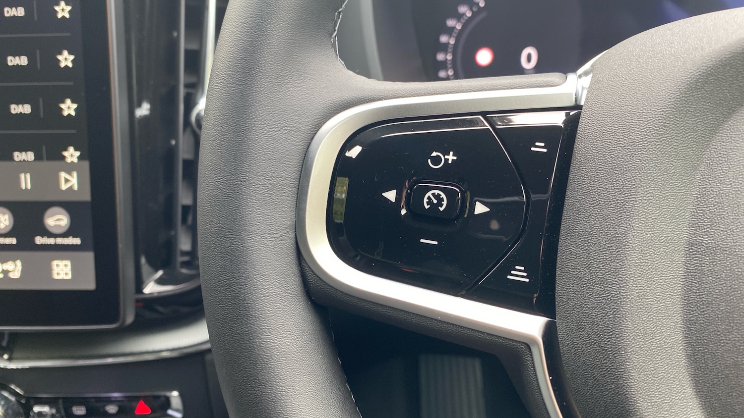 Used Volvo XC60 2025 for sale - 76653209: Photo 18