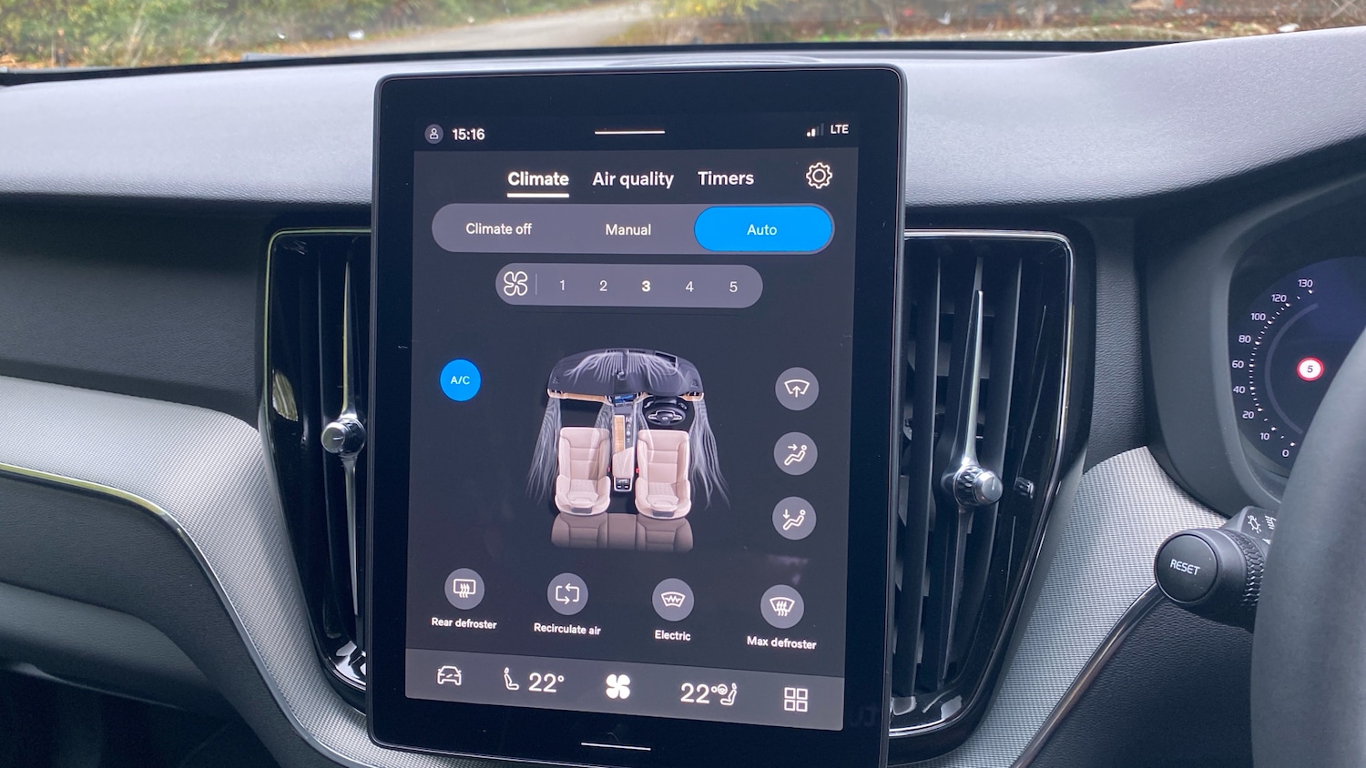 Used Volvo XC60 2025 for sale - 76653209: Photo 33