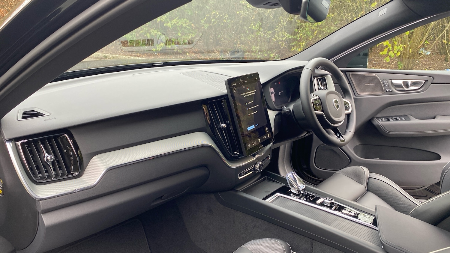 Used Volvo XC60 2025 for sale - 76653209: Photo 4