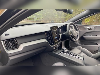 Used Volvo XC60 2025 for sale - 76653209: Photo