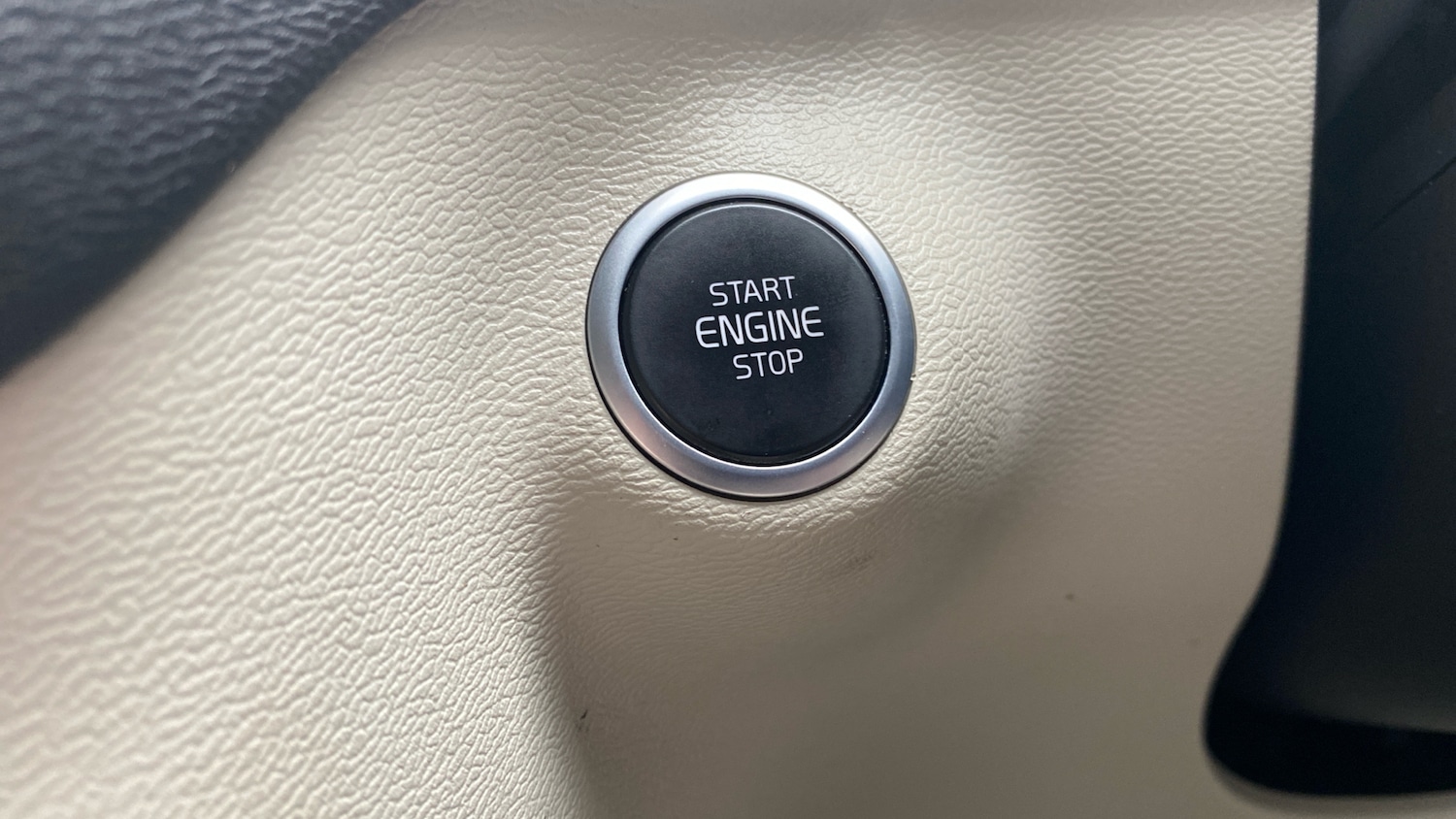 Used Volvo XC40 2022 for sale - 77591312: Photo 25