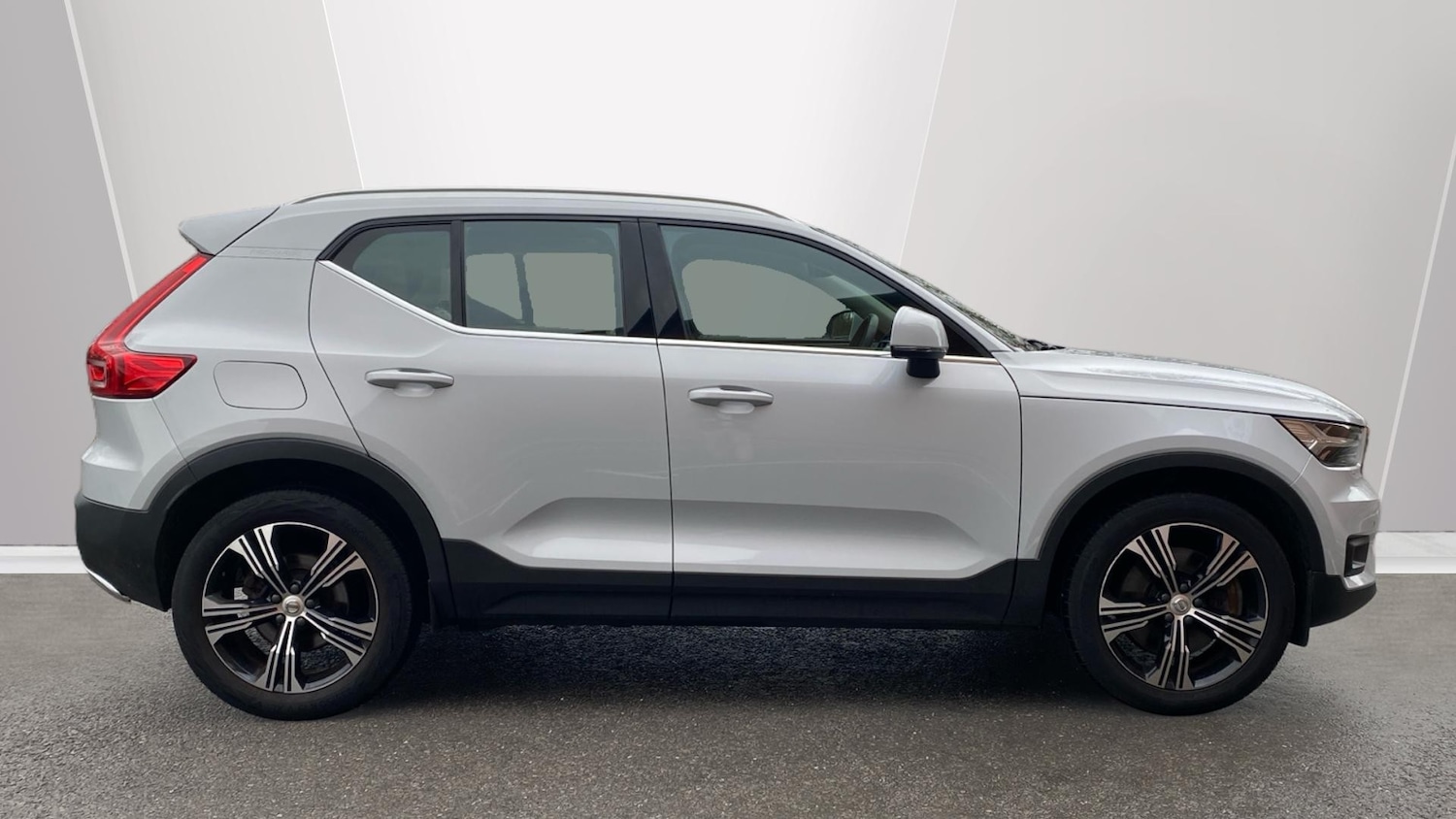 Used Volvo XC40 2022 for sale - 77591312: Photo 3