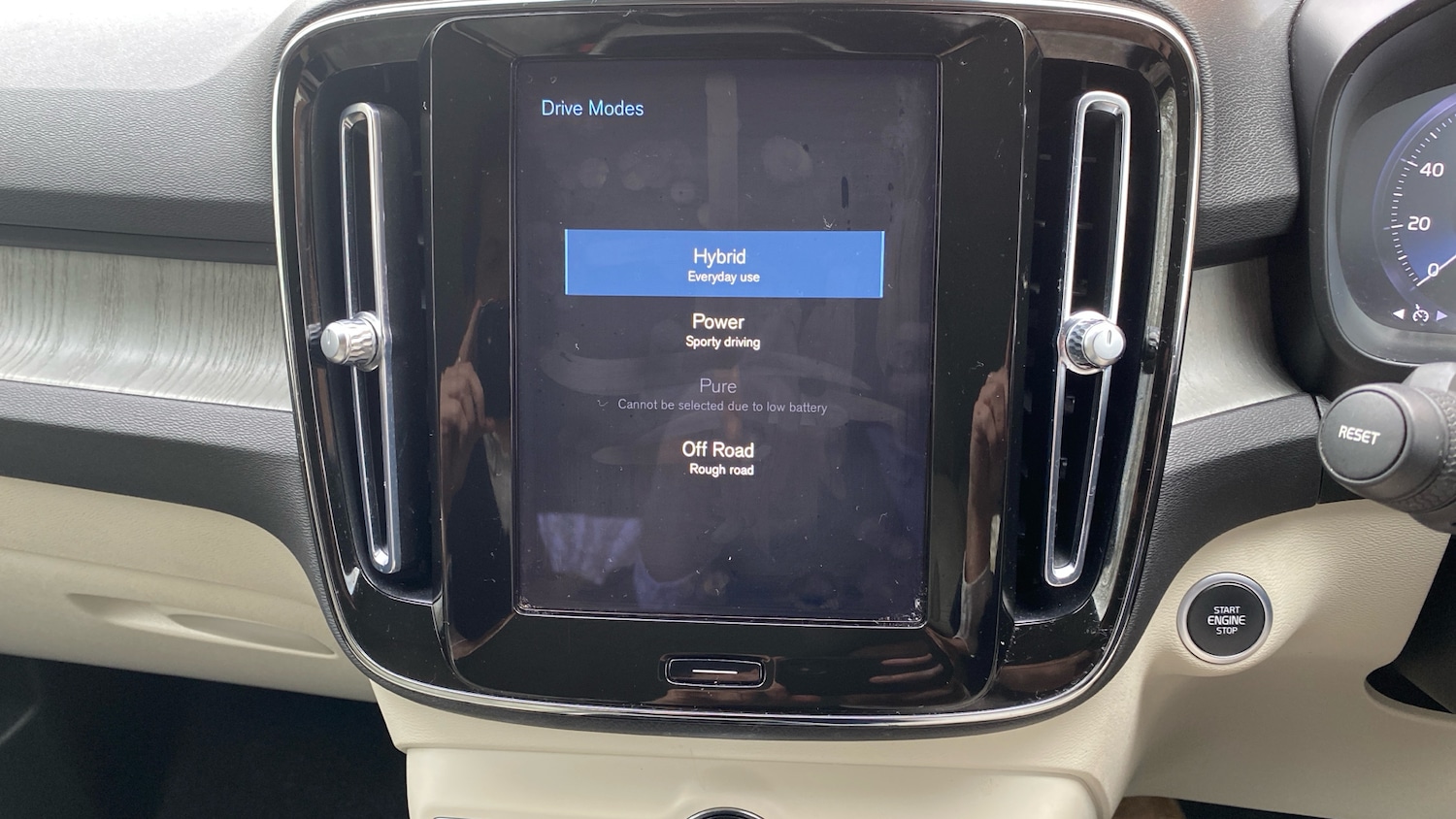 Used Volvo XC40 2022 for sale - 77591312: Photo 34