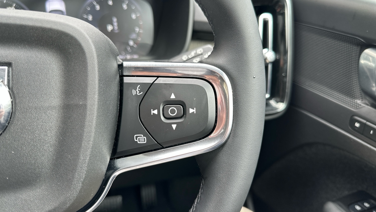 Used Volvo XC40 2021 for sale - 77653513: Photo 22