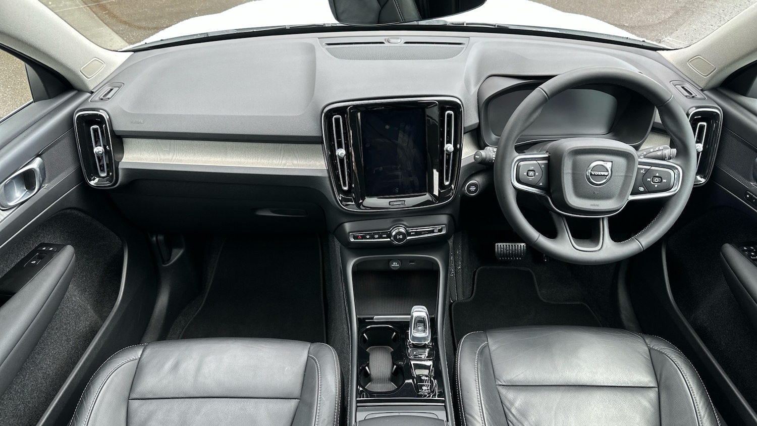 Used Volvo XC40 2021 for sale - 77653513: Photo 5