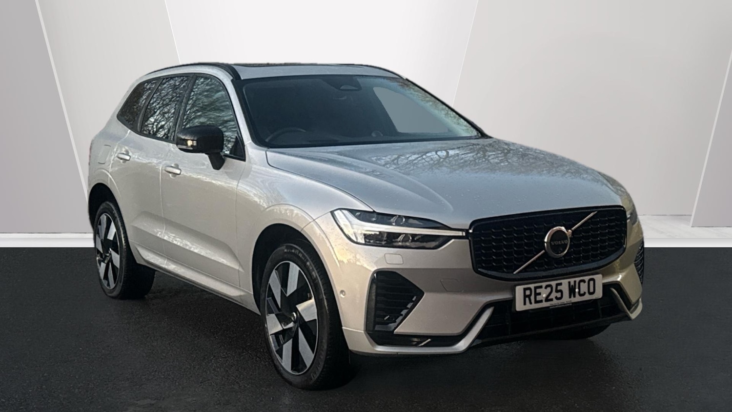 Used Volvo XC60 2025 for sale - 76862280: Photo 1