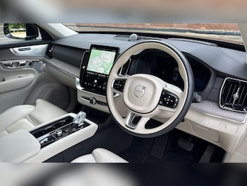 Used Volvo XC90 2025 for sale - 78453235: Photo