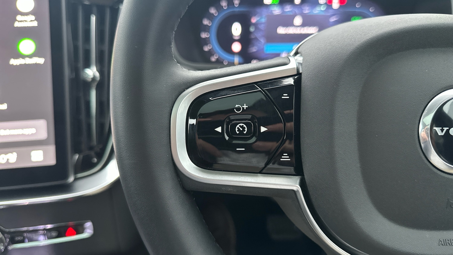 Used Volvo XC90 2025 for sale - 76653240: Photo 18