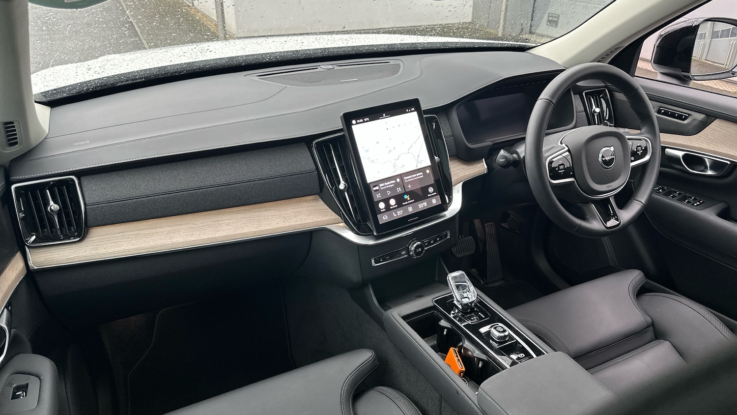 Used Volvo XC90 2025 for sale - 76653240: Photo 4