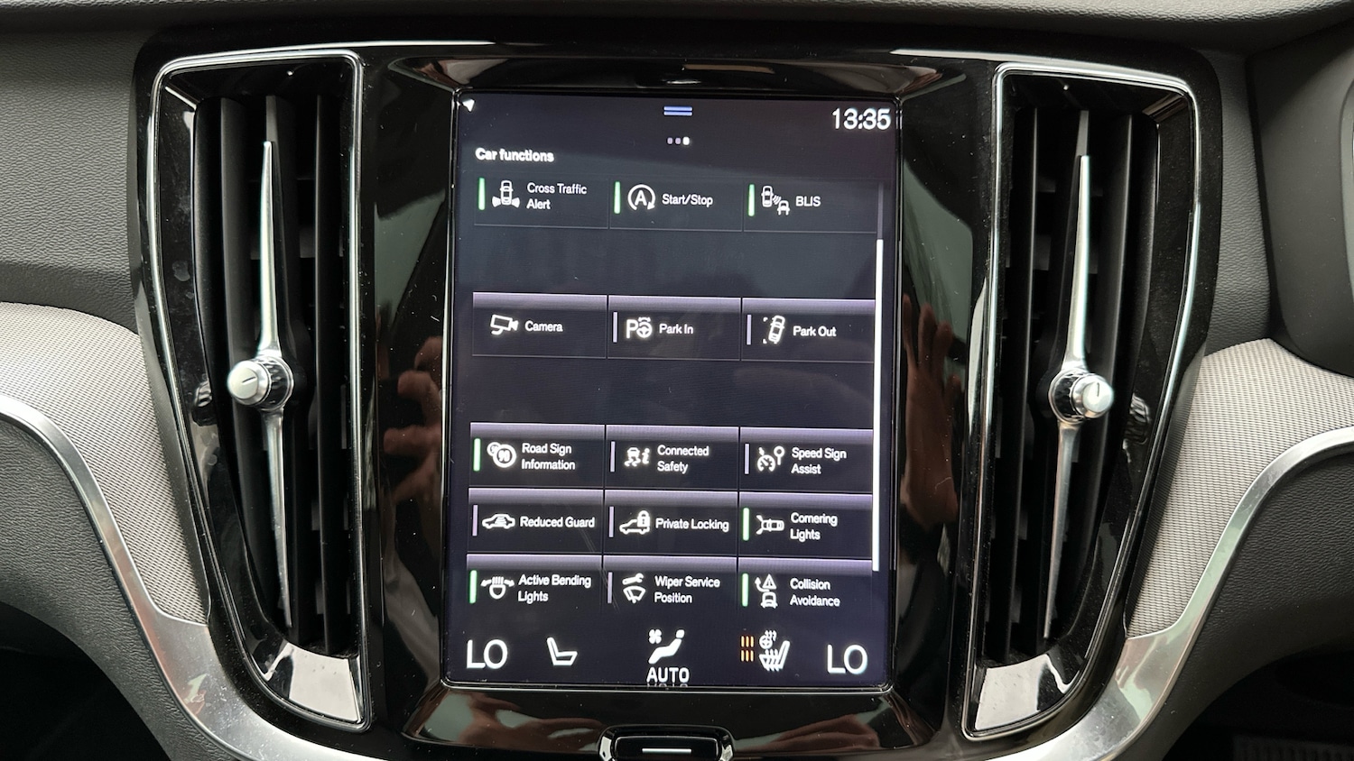 Used Volvo V60 2019 for sale - 76979296: Photo 15