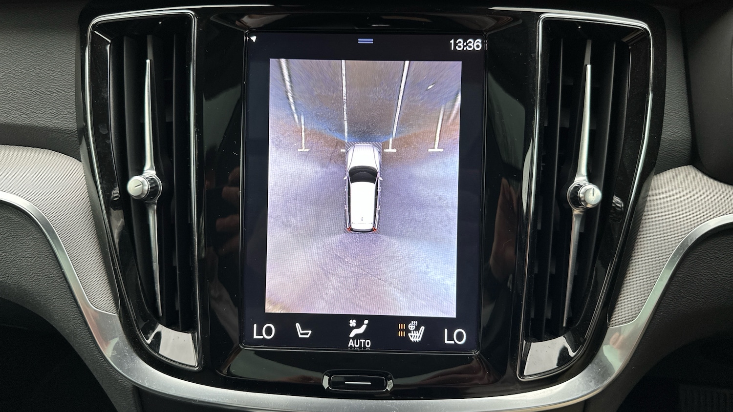 Used Volvo V60 2019 for sale - 76979296: Photo 17