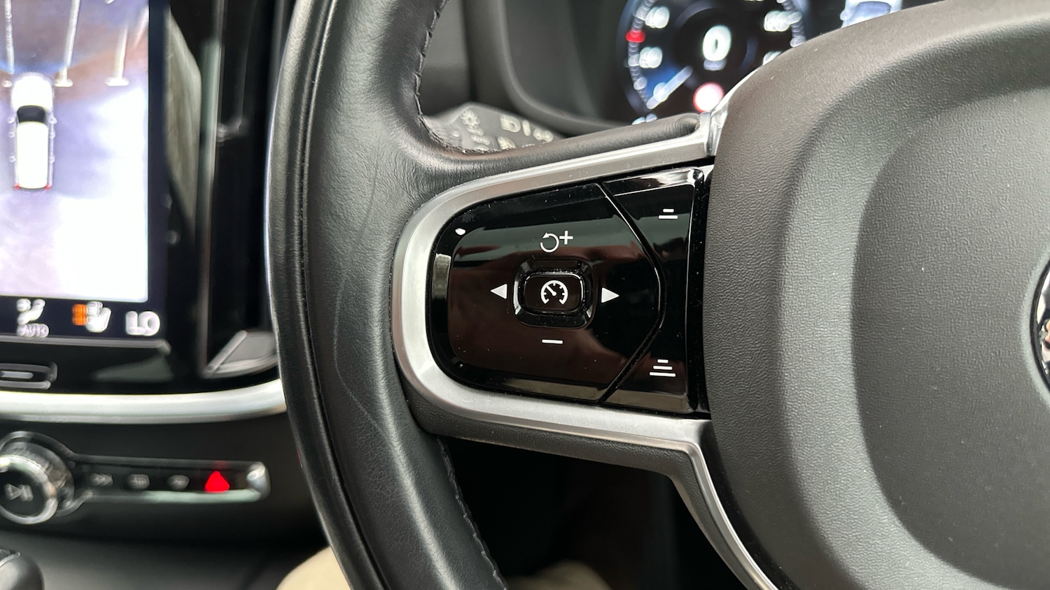 Used Volvo V60 2019 for sale - 76979296: Photo 19