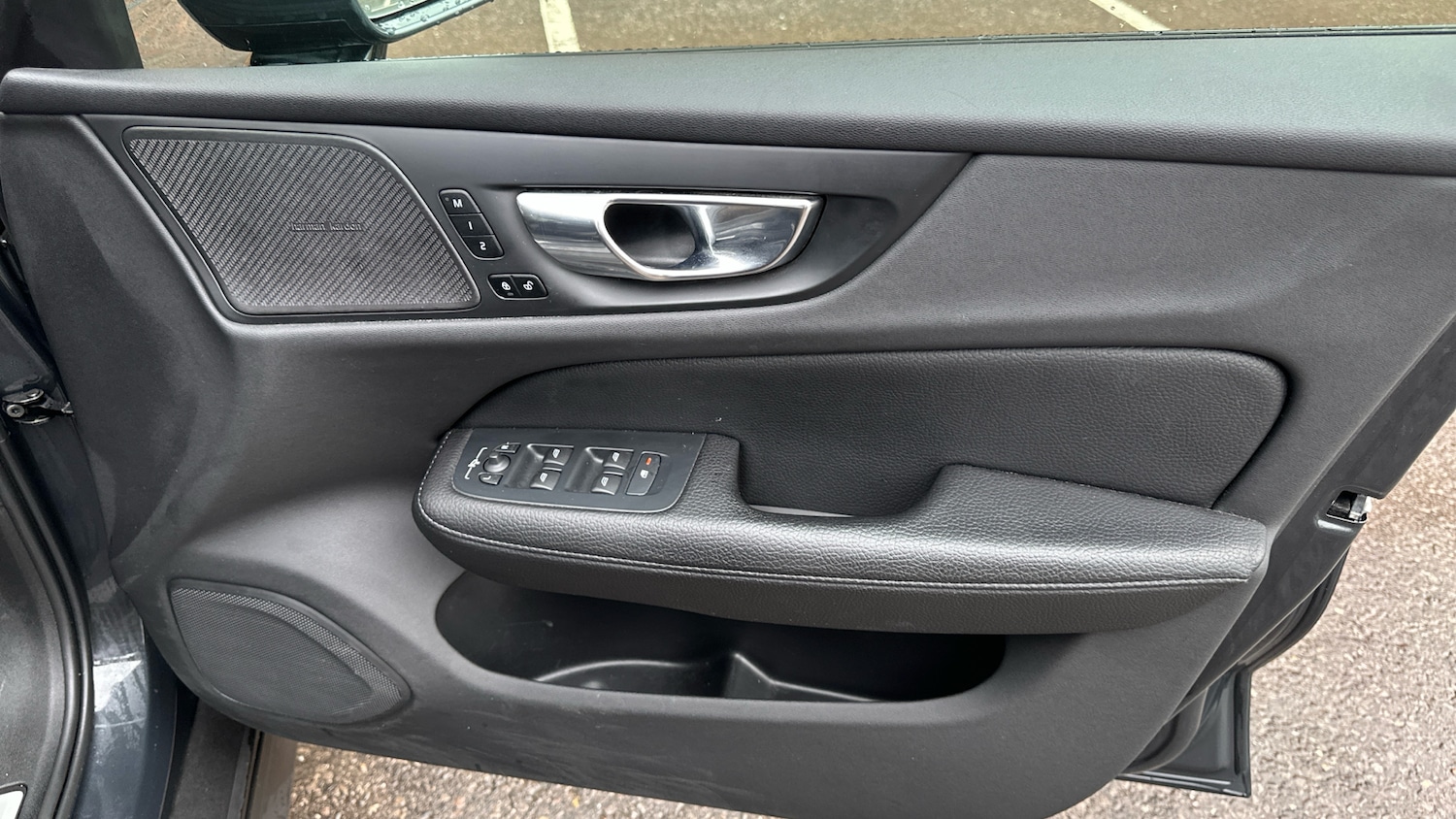 Used Volvo V60 2019 for sale - 76979296: Photo 27