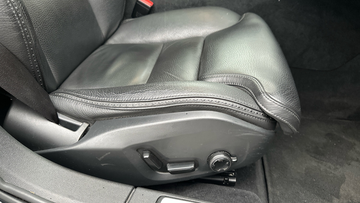 Used Volvo V60 2019 for sale - 76979296: Photo 28