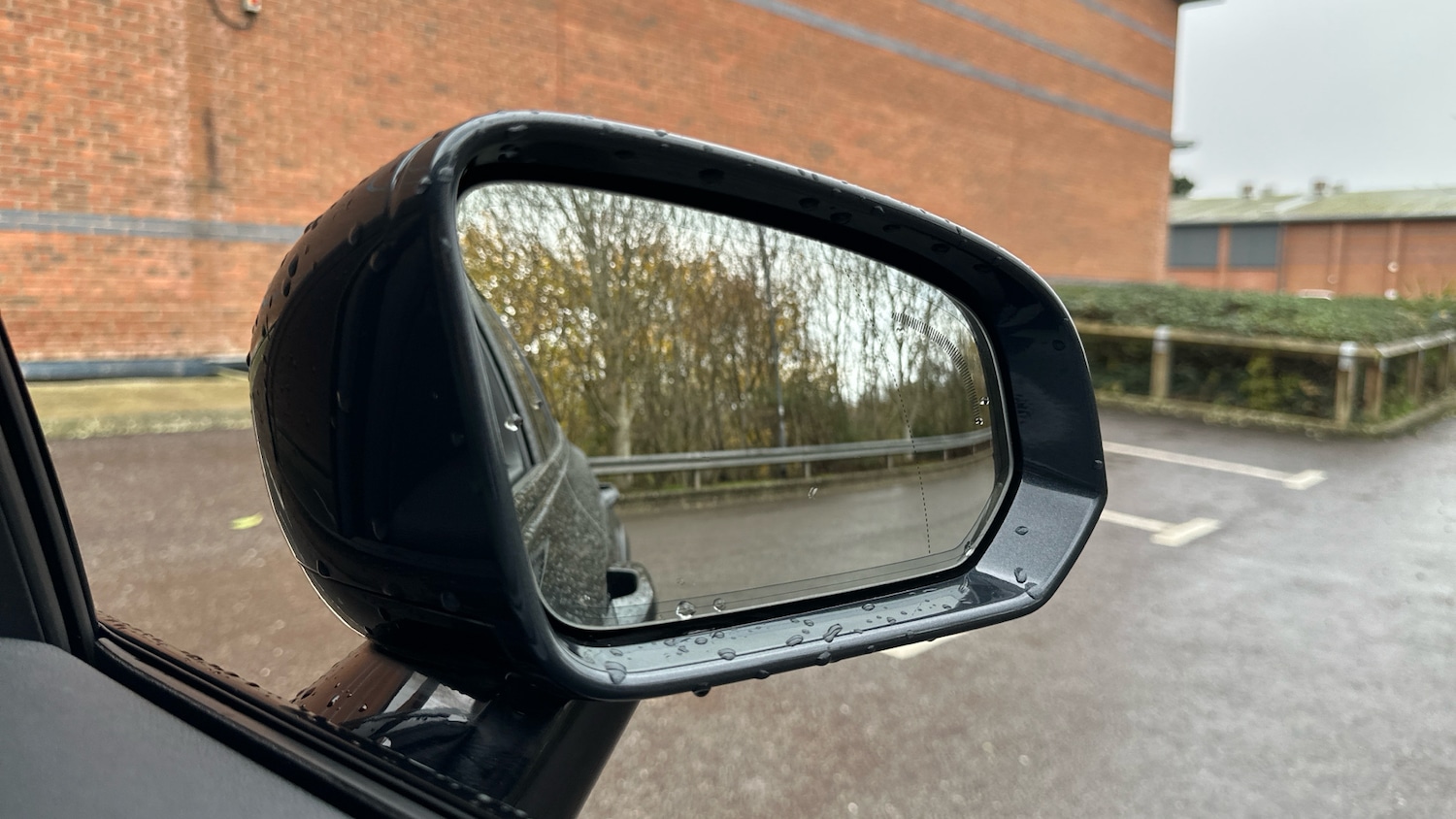 Used Volvo V60 2019 for sale - 76979296: Photo 30