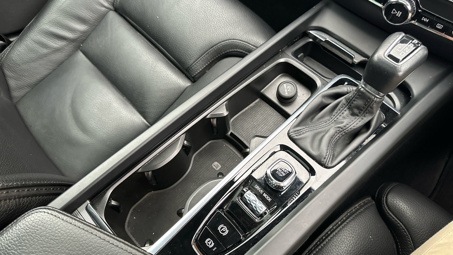 Used Volvo V60 2019 for sale - 76979296: Photo 42