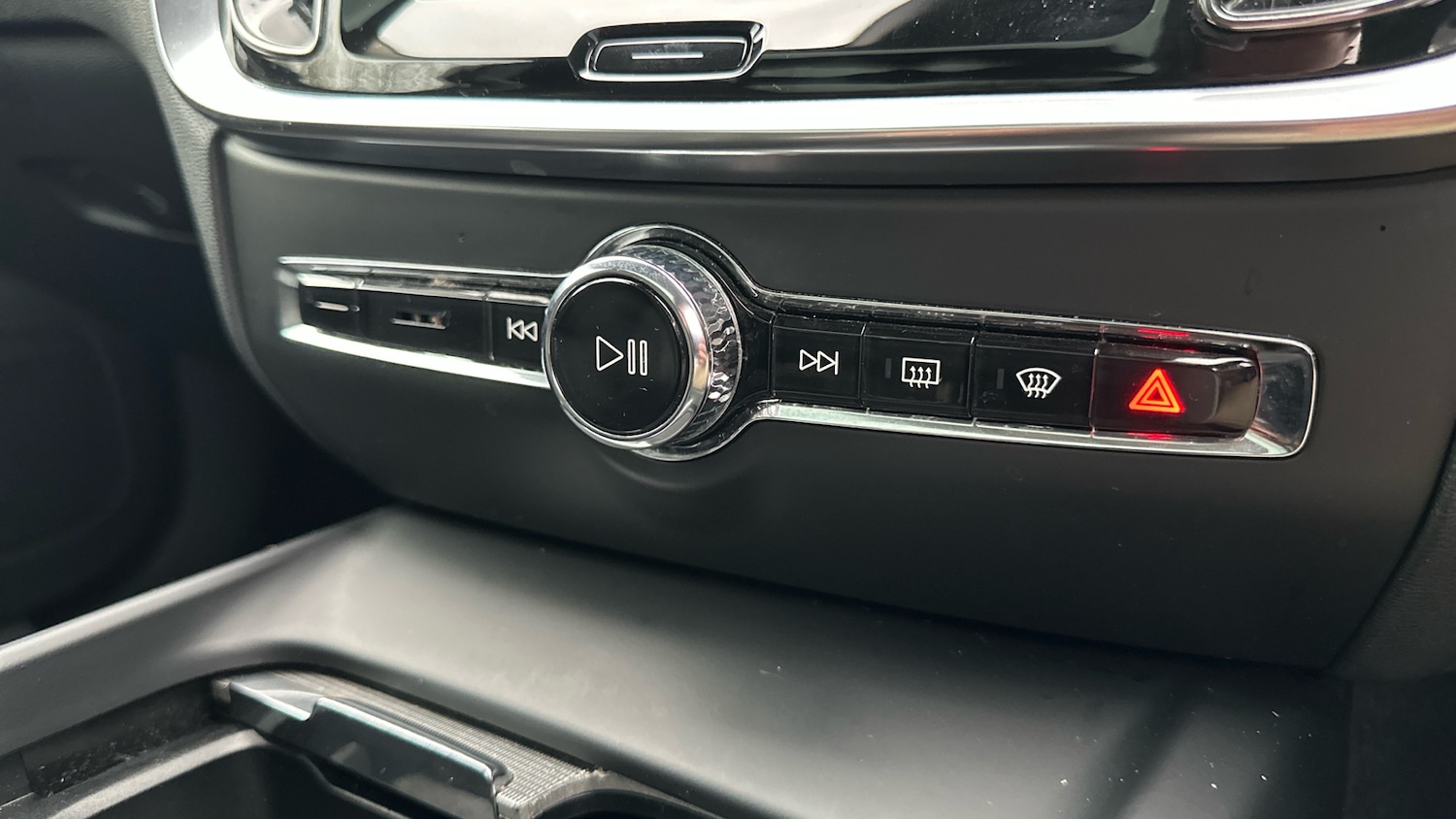 Used Volvo V60 2019 for sale - 76979296: Photo 43