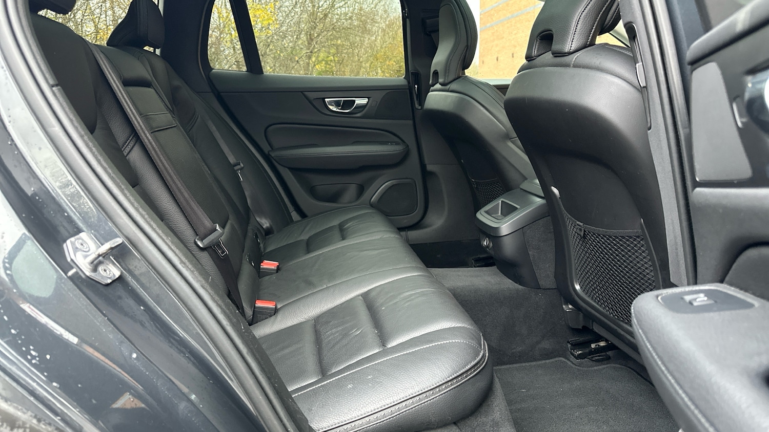 Used Volvo V60 2019 for sale - 76979296: Photo 6