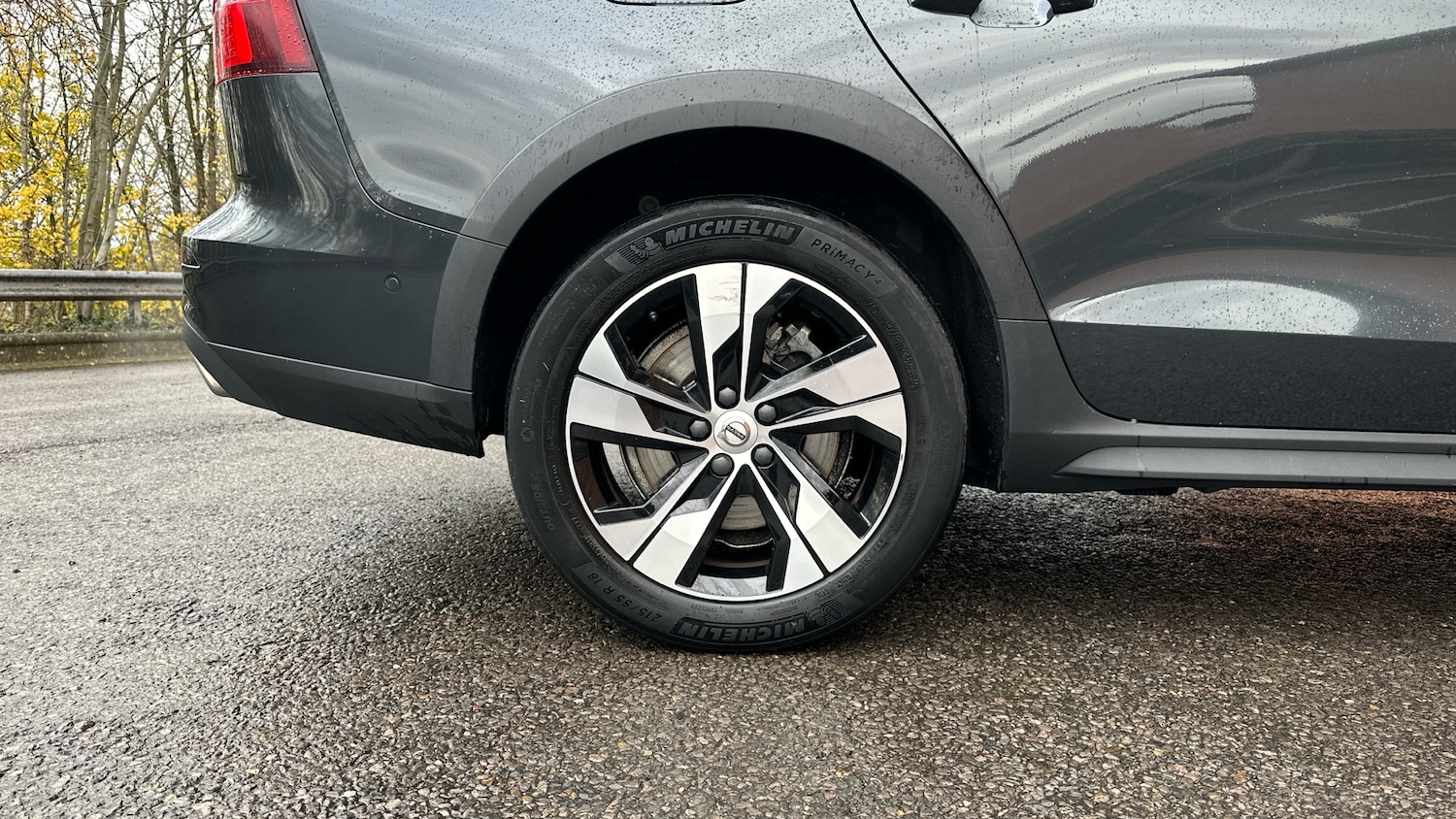 Used Volvo V60 2019 for sale - 76979296: Photo 9